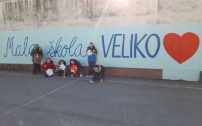 Sretan vam Dan škole! Pogledajte video: